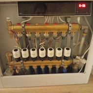 Reikia grindinio šildymo meistro paslaugų (sistema Danfoss).