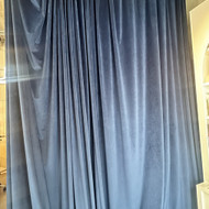 Uzuolaidu bėgelio tvirtinimas