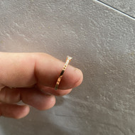 Žiedo remontas - cirkonių įdėjimas į žiedą