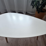 Apklijuoti plėvele stalus