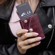 Ieškau fotografo odinių piniginių fotosesijai