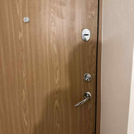 Reikalingas durų meistras sutvarkyti spyna