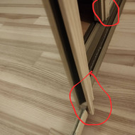 Korpusinių baldų – stumdomų spintų durų – remontas