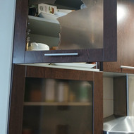 Reikia virtuvės spintelėms stiklų