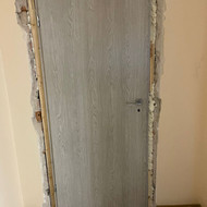 Reikalingos laikinos dviverės durys