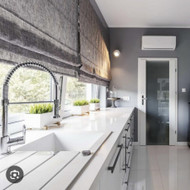 Medinės žaliuzės ar romanetės