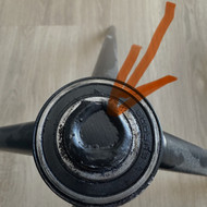 Suvirinti suluzias metalines kedes detales