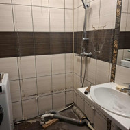 Dušo zonos atnaujinimas (su lataku ir paslėptais vamzdžiais)