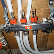 Santechnikos paslaugos: grindinio šildymo sistemos patikrinimas