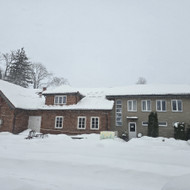 Sniego kasimas nuo stogo