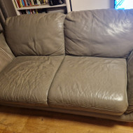 Reikia išvežti seną sofą