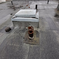 Gyvenamosios paskirties pastato stogo remontas su pašiltinimu