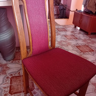 Ieškau staliaus, kuris suremontuotu medines kėdes