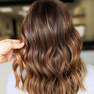 Plaukų dažymas, kirpimas