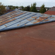 Ieškoma įmonė pakeisti 3 aukštų biuro pastato stogą classic danga