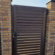 Reikalingas meistras vartų atramos pakeitimui platesniu