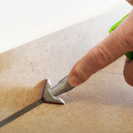 Reikalingas apdailininkas mokantis silikonuoti kampus