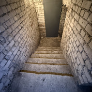 Sutvarkyti + išplauti rūsį