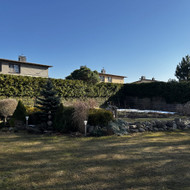 Nukirpti tujų šoną