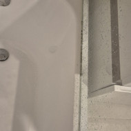 Kriaukles ir vonios perizoliavimas (sandarinimas) nuo vandens (silikono keitimas)