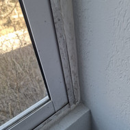 Langų rėmų valymas