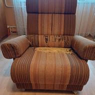 Pervilkti fotelį ir pufą