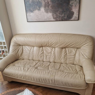 Reikėtų aptraukti trivietę sofą dirbtine oda