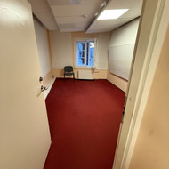 Isdazyti baltai sienas (52 kvadratai)