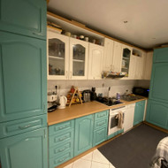 Virtuvės spintelių durelių dažymas.