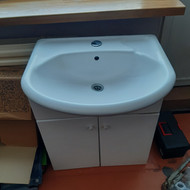 Vonios spintelė po kriaukle