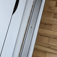 Ieškau gero meistro Vilniuje stumdomų durų spintai sureguliuoti