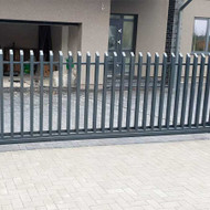 Metaliniai stumdomi vartai