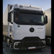 Lipdukų užklijavimas ant vilkiko