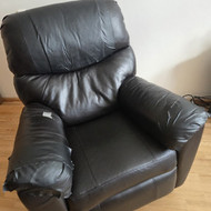 Reikia pervežti fotelį iš vieno miesto galo į kitą.