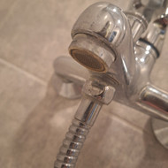 Pakeisti čiaupo antgalį vonioje