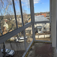 Apdaila įstiklinto balkono