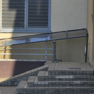 Reikia perdėti laiptus į laiptinę