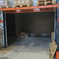 Stumdomi/atsidarantis vitriniai vartai