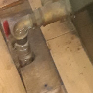 Sutvarkyti pratekėjimus šildymo sistemoje