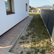 Juodžemio atvežimas, sklypo lyginimas ir vejos įrengimas