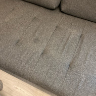 Smulkus sofos remontas namuose (iširusios siūlės susiuvimas)