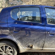 Rūdys, kėbulas, Yaris