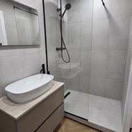 Sumontuoti dušo sienelę