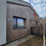 Medinio fasado dažymas