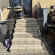 Reiktų suklijuoti lauko plyteles