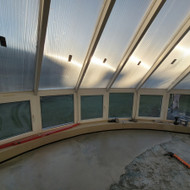 Poremontiniai oranžerijos valymo darbai, langų valymas