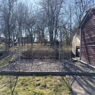 Reikėtų išbetonuoti aikštelę pavėsinei