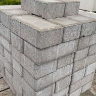 Trinkeliu atvezimas 4 paletes