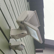 Garažo prožektorius neveikia