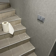 Sudėti plintusus laiptams